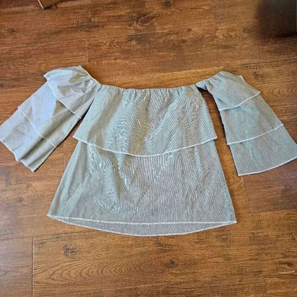 Walter Baker Steph Ruffle Sleeve Blouse - Picture 9 of 9